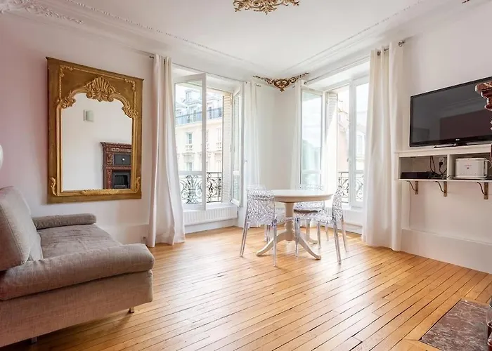 Apartment Le Marais, Fantastic View On Archives Nationales