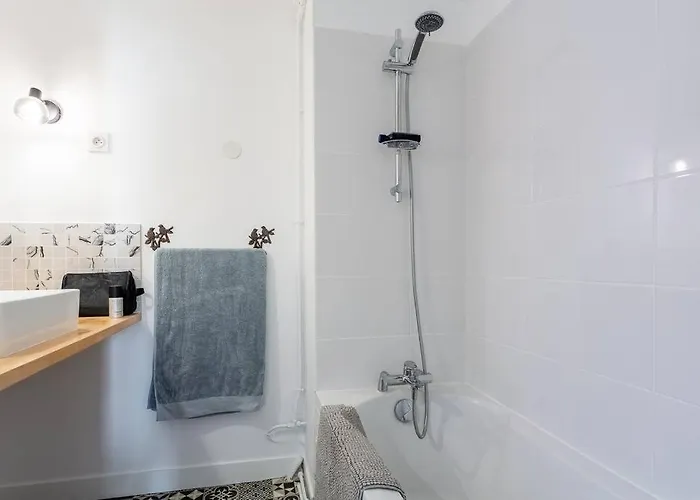 Apartment Le Marais, Fantastic View On Archives Nationales Paris